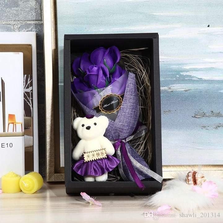 4279 - BOLSA Y ESTUCHE CON RAMO DE ROSAS Y OSO (1 PZA) - Imagen 4