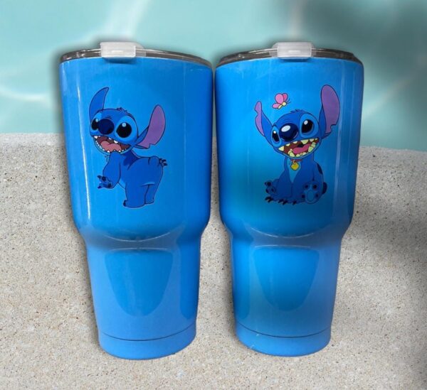 TERMO TIPO YETI "LILO Y STICH" (1PZA) - Imagen 9