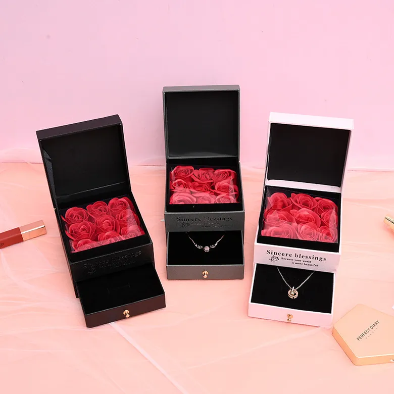 Lu861- alhajero con rosas de jabón incluye cadena (1pzs)
