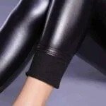 121611-LEGGING VINIPIEL NEGRO ECONÓMICO (1 PZA)