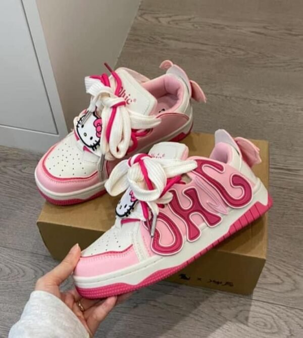 2815- SNEAKERS CON PINES "SANRIO" (1 PZA)