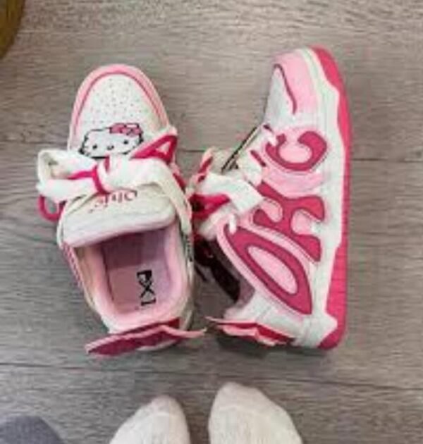 2815- SNEAKERS CON PINES "SANRIO" (1 PZA) - Imagen 4
