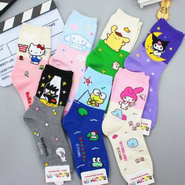 LU3466/LU3465- SET DE 5 CALCETINES CON DISEÑO DE SANRIO (1 SET)