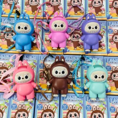 AFS5210 - VENTILADOR ''LABUBU'' DE COLORES PARA CUELLO (1 PZA)