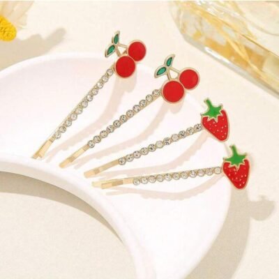 25E-57 - PRENDEDOR PARA CABELLO CHERRY/STRAWBERRY POR DOCENA (12 PIEZAS)