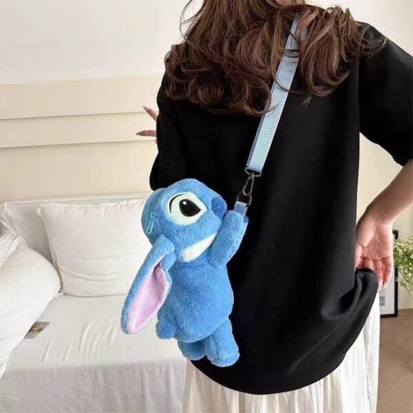 LU7714 - PELUCHE CROSSBODY DE STITCH/LOTSO/CAPIBARA (1 PZA) - Imagen 13