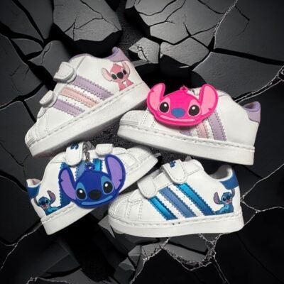 EST140 - TENIS ADIDAS INFANTILES TIPO "CONCHA” X "STITCH Y ANGELA" (1 PZA)