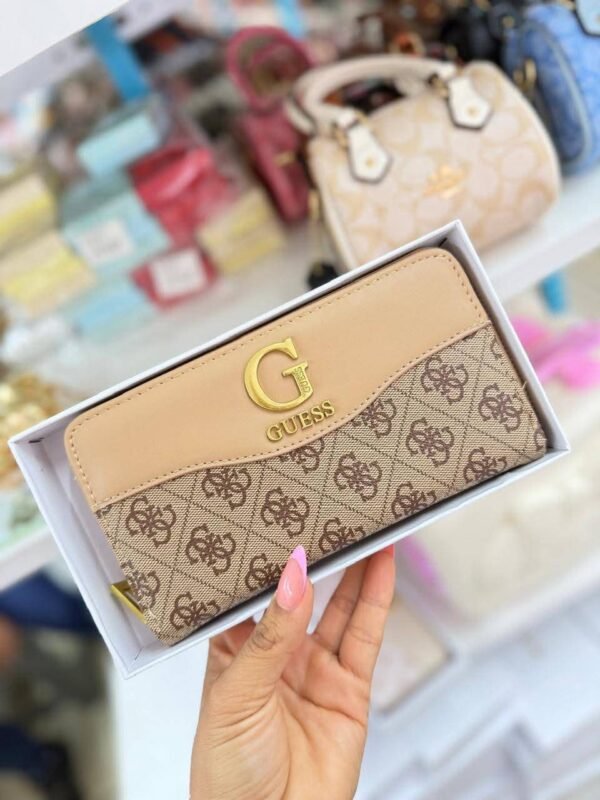 77131- CARTERA CON CAJA "GUESS". (1 PZA) - Imagen 5