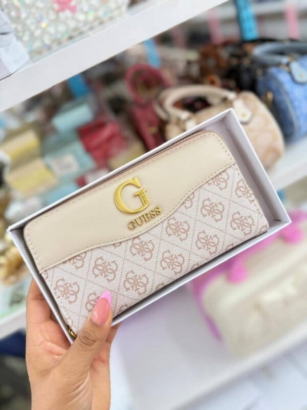 77131- CARTERA CON CAJA "GUESS". (1 PZA) - Imagen 4