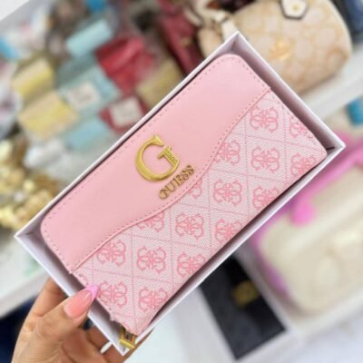 77131- CARTERA CON CAJA "GUESS". (1 PZA)