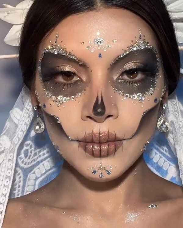 25K19 - DECORACIÓN FACIAL CON GEMAS . (10 PIEZAS) - Imagen 4