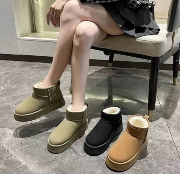 30001 - BOTAS TIPO "UGG" AFELPADAS (1 PAR)