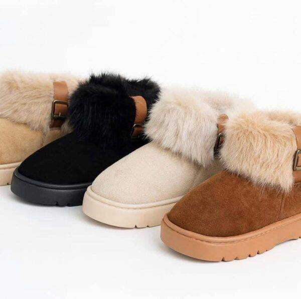 CHLN-06 - BOTA TIPO UGG CON BROCHE PREMIUM (1 PZA)
