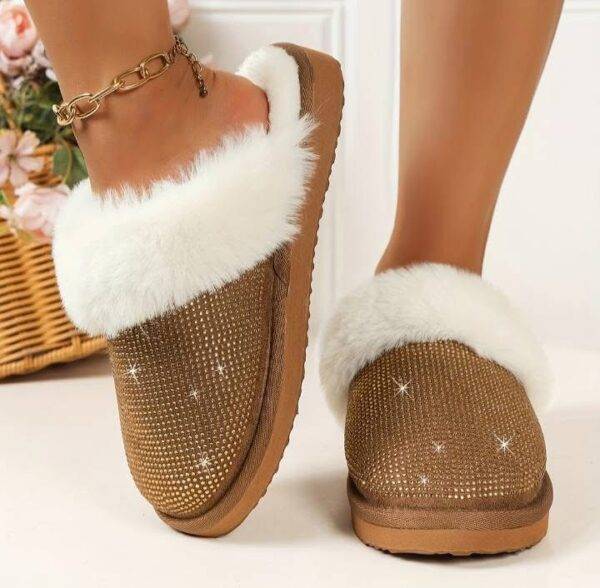 JYD-40 - PANTUFLAS TIPO UGG CON DECORACIÓN DE DIAMANTES (1 PZA)