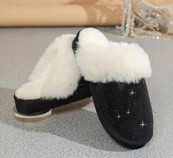 JYD-40 - PANTUFLAS TIPO UGG CON DECORACIÓN DE DIAMANTES (1 PZA)