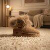 CHLN-06 - BOTA TIPO UGG CON BROCHE PREMIUM (1 PZA)