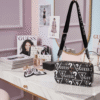 LL2536A - BANDOLERA x "GUESS" (1 PZA)