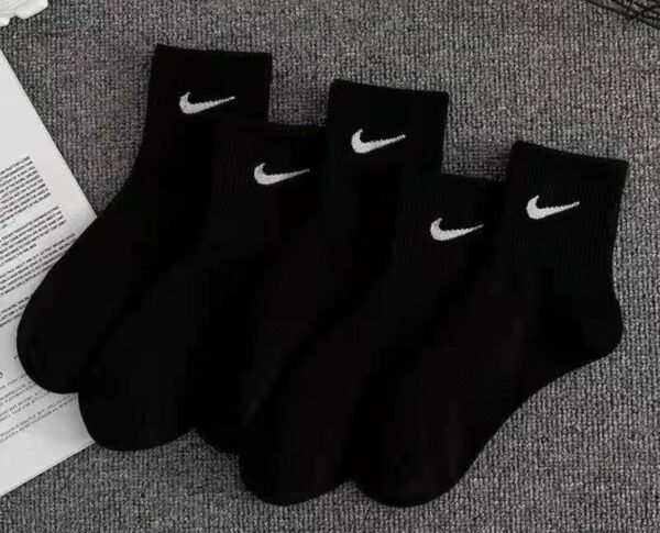 IMG_5006 LU5453 - PAQUETE DE 5 PARES DE CALCETINES x "NIKE" (1 PAQUETE)