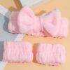 T5171 - KIT DE COSMETIQUERA CON ACCESORIOS DE SKIN CARE x "WASHBAG" (1 KIT)