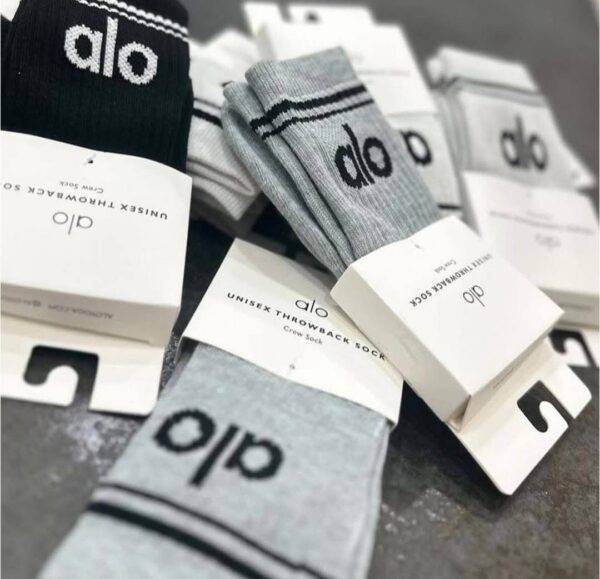 QW-0306 - PAQUETE DE 10 PARES DE CALCETAS LARGAS DE "MARCAS" (1 PAQUETE)