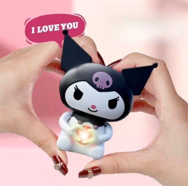 6862B6 - JUGUETE x "KUROMI" "I LOVE YOU" CON LUZ y MOVIMIENTO (1 PZA)
