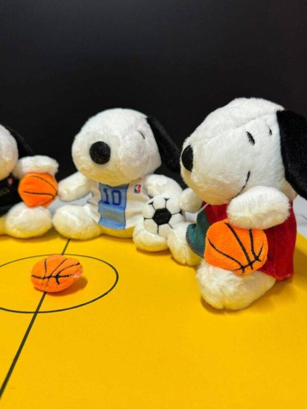 LU2478 - LLAVERO DE PELUCHE x "SNOOPY DEPORTISTA" (1 PZA)