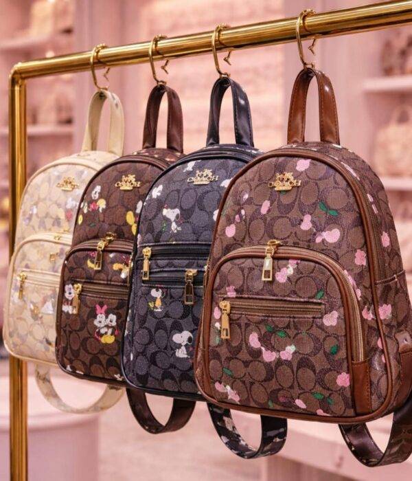 L-K279799 - MOCHILA DISEÑO PERSONAJES y CHERRY x "COACH" (1 PZA)