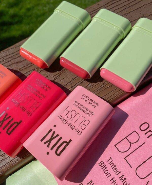 SF091 - BLUSH BEAUTY ON-THE-GLOW HIDRATANTE x "PIXI" POR TERCIA (3 PIEZAS)