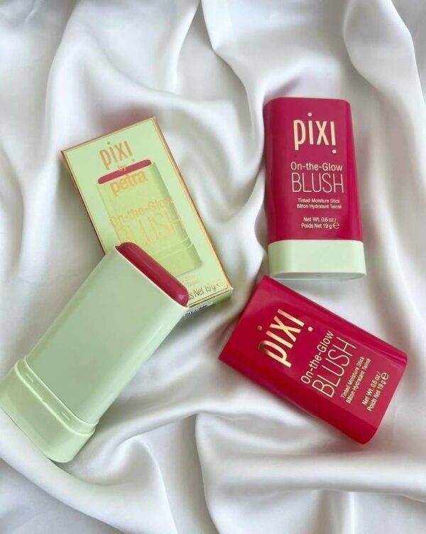 SF091 - BLUSH BEAUTY ON-THE-GLOW HIDRATANTE x "PIXI" POR TERCIA (3 PIEZAS)