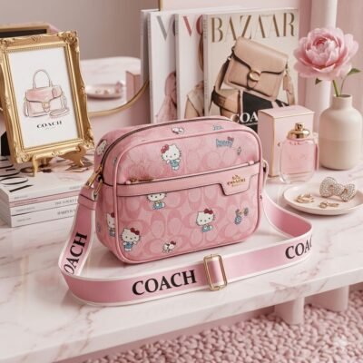 S917-890 - CROSSBODY CHERRY y PERSONAJES x "COACH" (1 PZA)