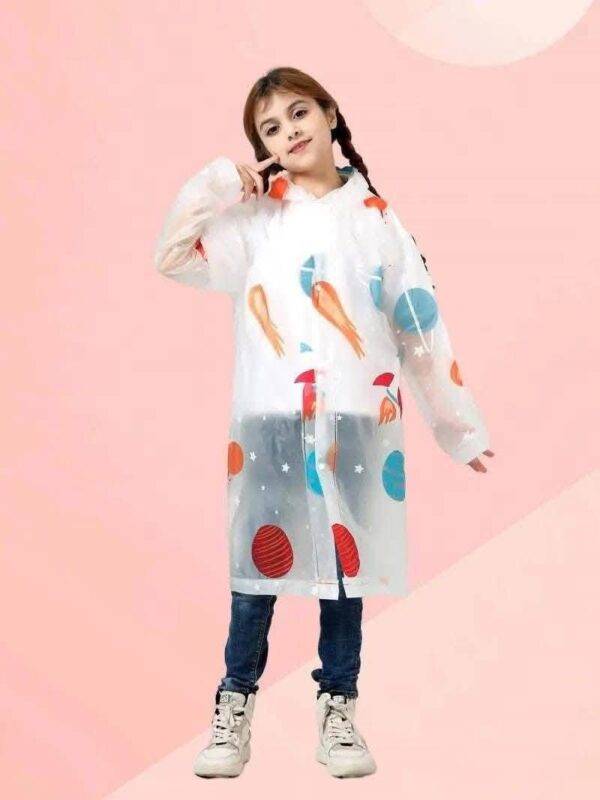 WhatsApp Image 2026-05-14 at 10.31.23 AM (5) TH-1013 - IMPERMEABLE "KIDS" CON DISEÑO KAWAII "EVA" POR TERCIA (3 PIEZAS)