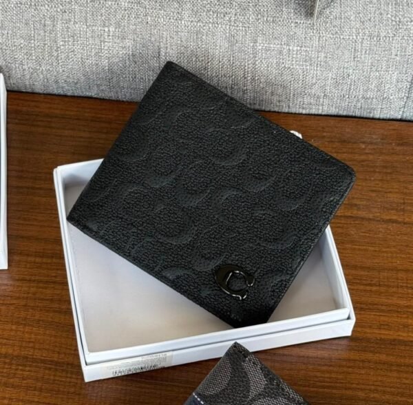 WXL-1060 - CARTERA CON TEXTURA x "COACH" PARA CABALLERO CON CAJA (1 PZA)