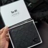 WXL-1060 - CARTERA CON TEXTURA x "COACH" PARA CABALLERO CON CAJA (1 PZA)