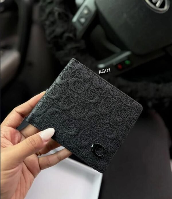 WXL-1060 - CARTERA CON TEXTURA x "COACH" PARA CABALLERO CON CAJA (1 PZA)