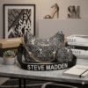 S917-670 - CROSSBODY DE "PERSONAJES" CON MONEDERO x "STEVE MADDEN" (1 PZA)