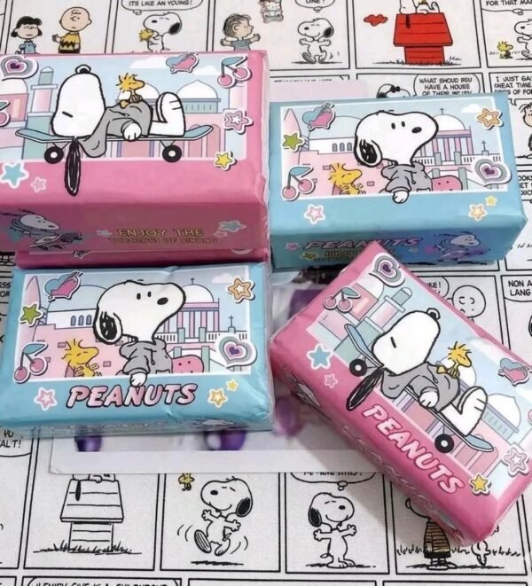 LU99167 - PAQUETE DE KLEENEX DESECHABLES x "SNOOPY". (1 PAQUETE)