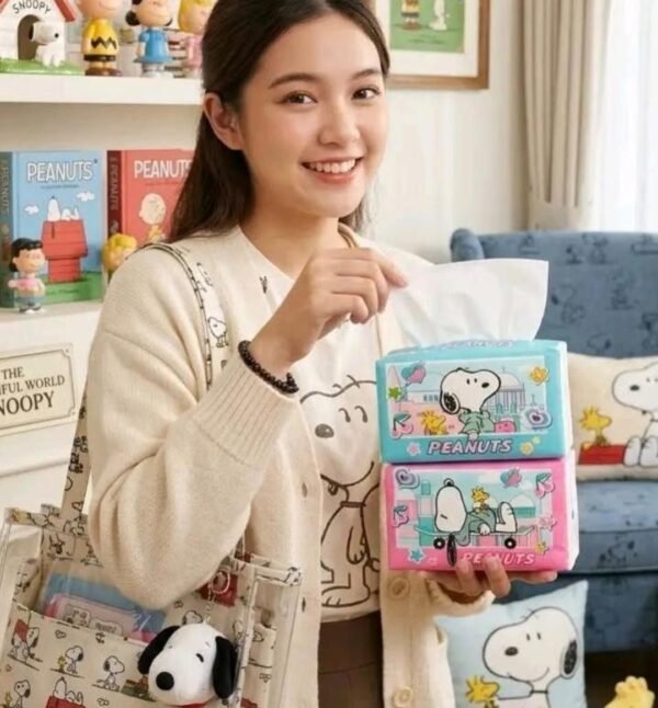 LU99167 - PAQUETE DE KLEENEX DESECHABLES x "SNOOPY". (1 PAQUETE)
