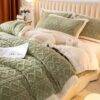 MTS3083 - SET DE FRAZADA ABORREGADA CON FUNDAS PARA ALMOHADAS (1 SET)