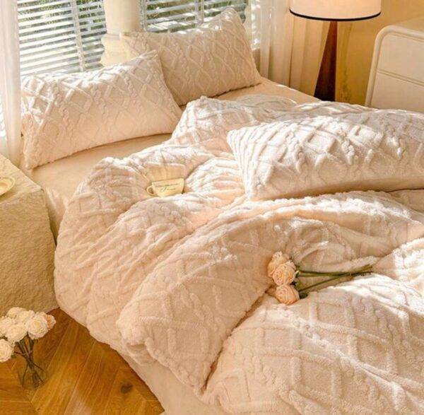 MTS3083 - SET DE FRAZADA ABORREGADA CON FUNDAS PARA ALMOHADAS (1 SET)