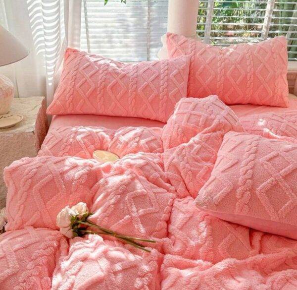MTS3083 - SET DE FRAZADA ABORREGADA CON FUNDAS PARA ALMOHADAS (1 SET)