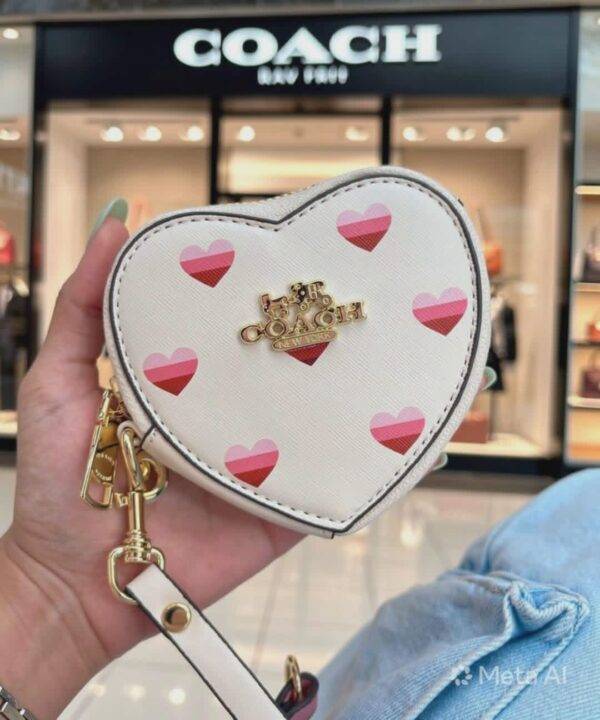 WXL-1063 - MONEDERO EN FORMA DE CORAZON x "COACH" CON CAJA (1 PZA)