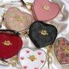 WXL-1063 - MONEDERO EN FORMA DE CORAZON x "COACH" CON CAJA (1 PZA)