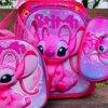 MT-6328- TRIO ESCOLAR DE MOCHILA PARA KINDER CON LUZ LED Y COMPARTIMIENTO PARA CARRITO x "PERSONAJES". (1 TRIO)