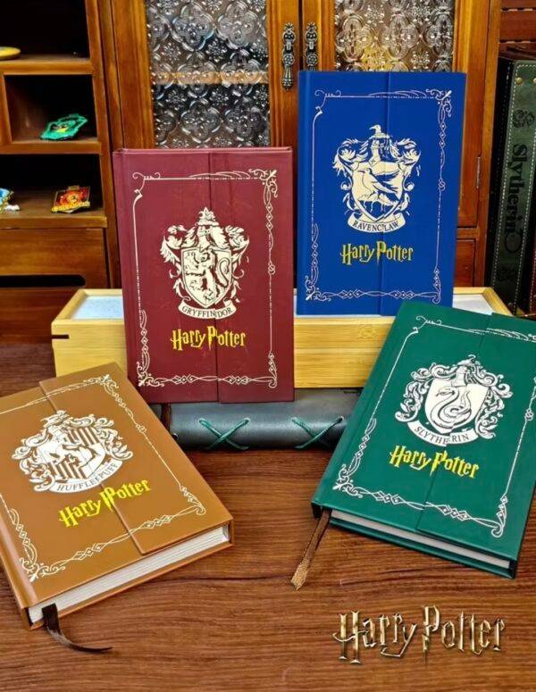 DLHP15- MINI LIBRETA x "HARRY POTTER". (1 PZA)