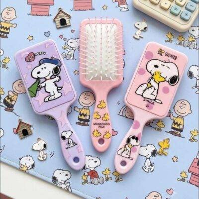 WhatsApp Image 2026-07-01 at 12.35.44 PM (2) S22145 - CEPILLO PARA CABELLO x "SNOOPY" POR TERCIA (3 PIEZAS)
