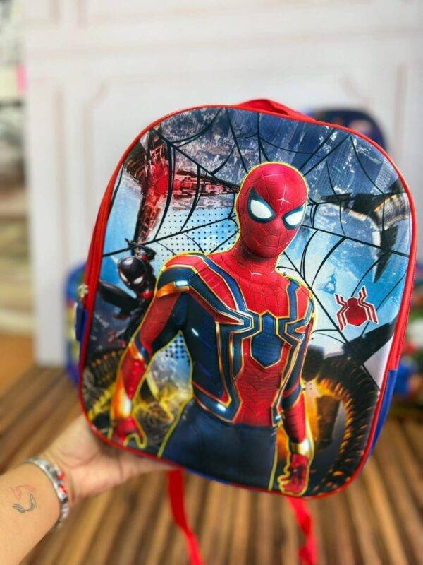 305-18 - MOCHILA PARA KINDER CON LUZ LED x "PERSONAJES" (1 PZA)