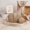 2512-10 - BOLSO CON BROCHE Y MONEDERO x "COACH" (1 PZA)