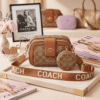 2512-10 - BOLSO CON BROCHE Y MONEDERO x "COACH" (1 PZA)