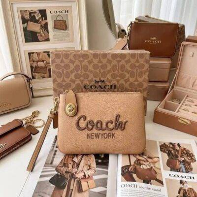 KFC-8301 - MUÑEQUERA CON SEGURO x "COACH" (1 PZA)