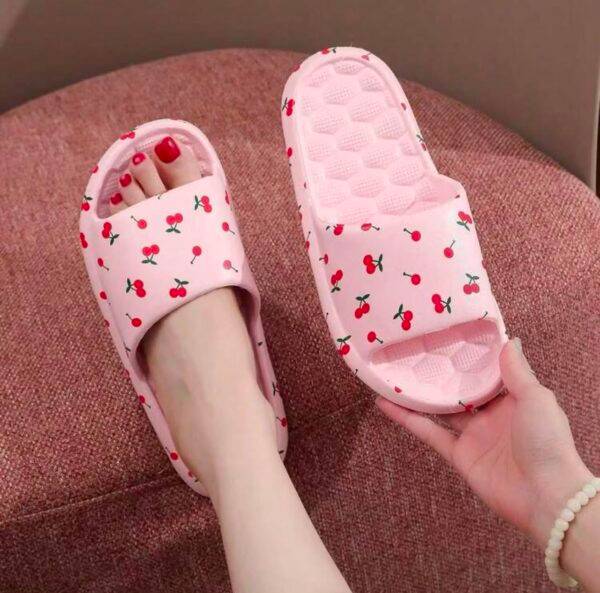 LU99342 - PAR DE SANDALIAS PARA DAMA "CHERRY y STRAWBERRY" x "COACH" (1 PAR)